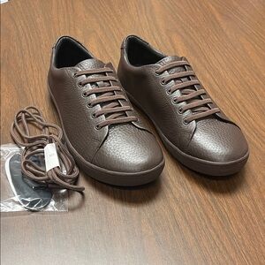 Birchbury Bramford Barefoot Leather‎ Sneaker in vintage brown, size 11, NWOT